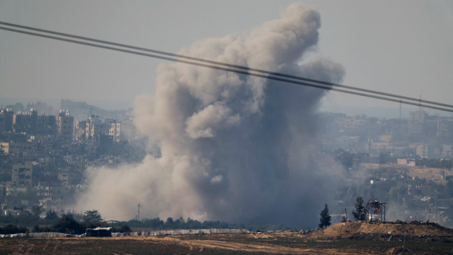 Israel Ataca En Líbano Objetivos De Hezbolá | N+