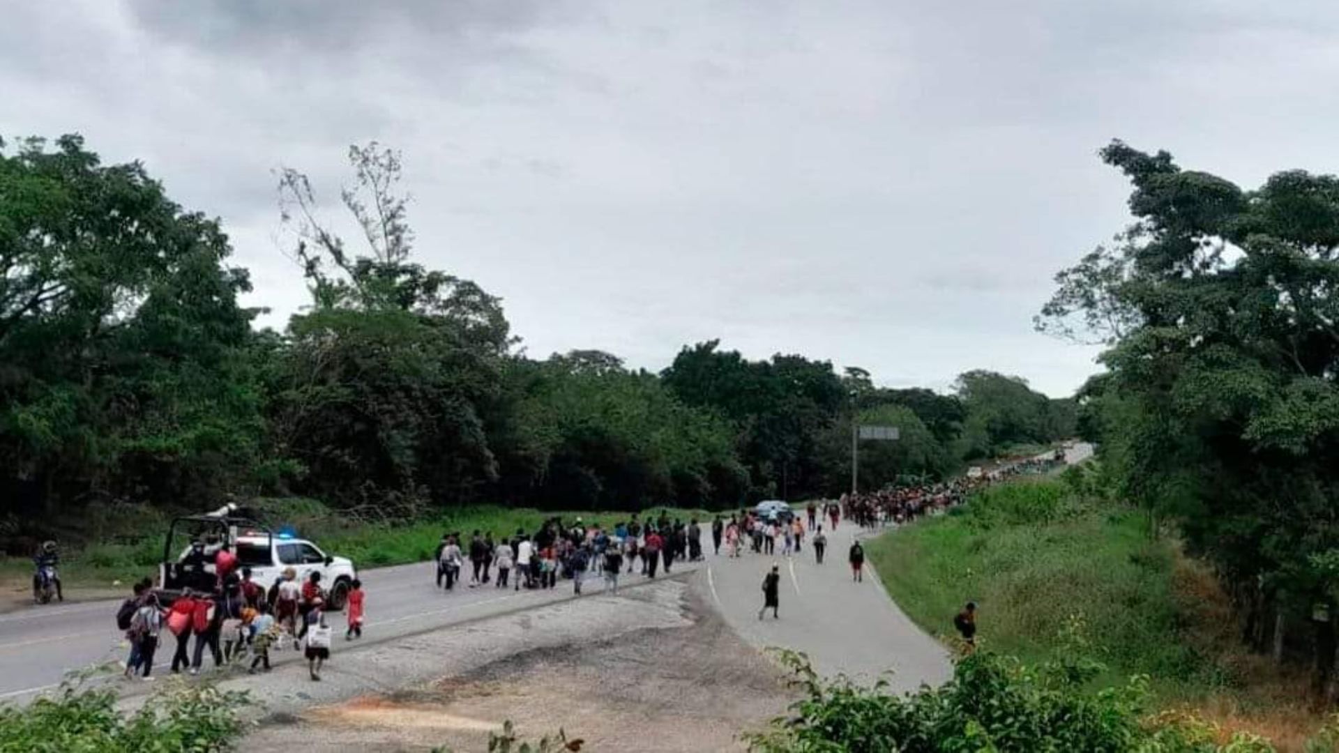 Arriba Caravana de Migrantes Latinoamericanos al Sur de Veracruz N