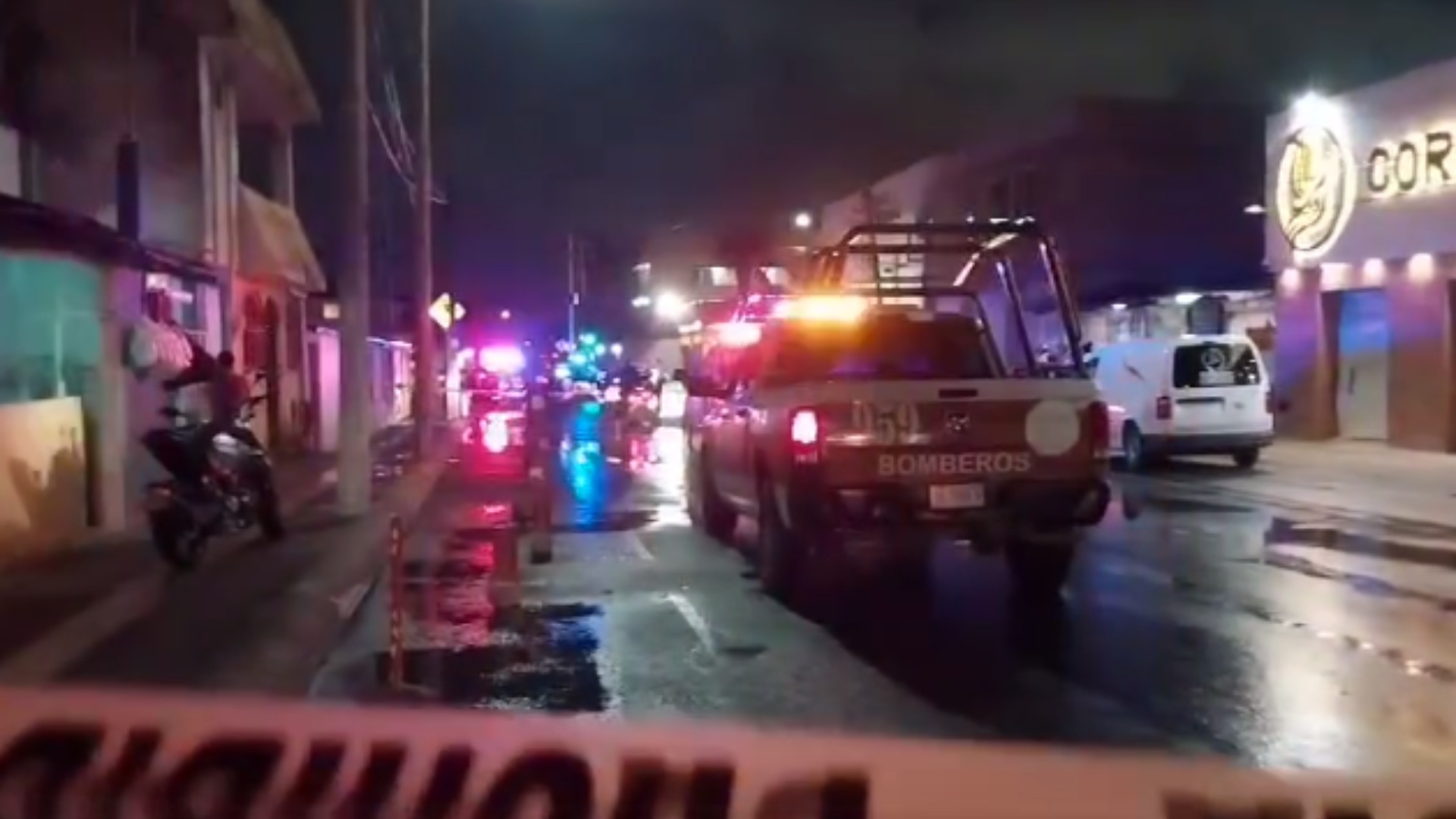 Joven Muere Electrocutado al Caerle un Cable de Luz Mientras Caminaba | N+