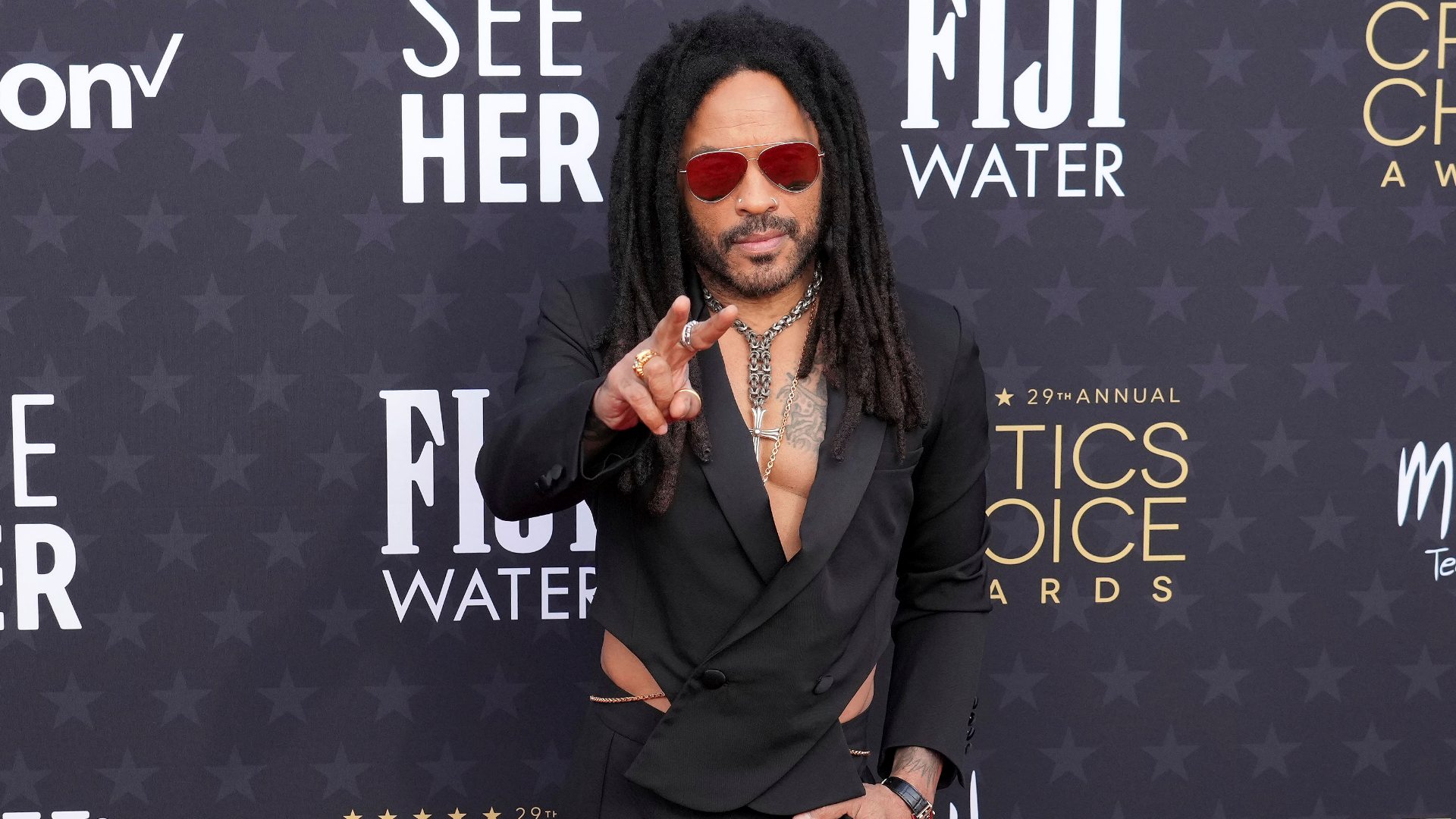 Lenny Kravitz Pospone Lanzamiento de su Álbum 'Blue Electric Light' N+