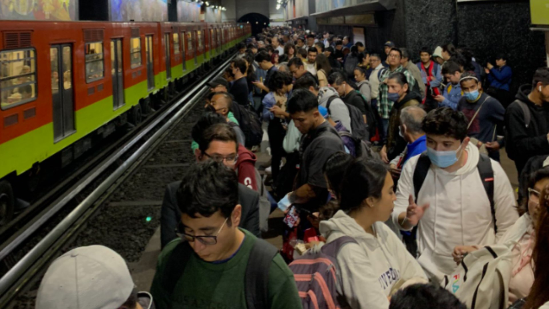 Usuarios Reportan Severos Retrasos En Línea 3 Del Metro Cdmx N