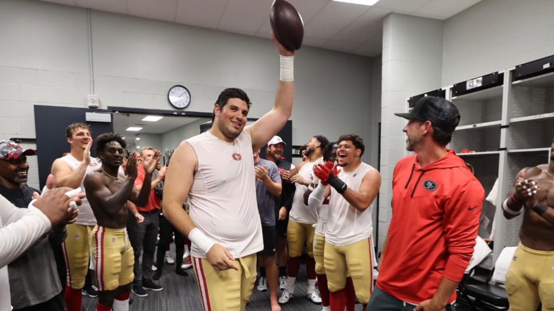 Super Bowl 2024 ¿Quién es Alfredo Gutiérrez? El Mexicano que Juega en