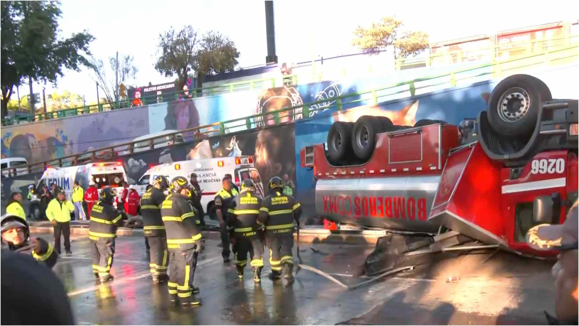 Vuelca Camión De Bomberos En Circuito Interior Y Reforma; Iba A Atender ...