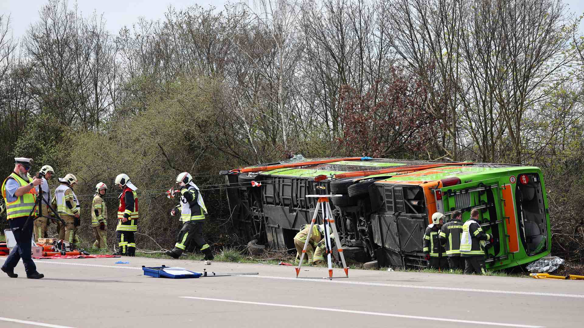 Accidente de Autobús en Autopista de Alemania Deja Varios Muertos N+