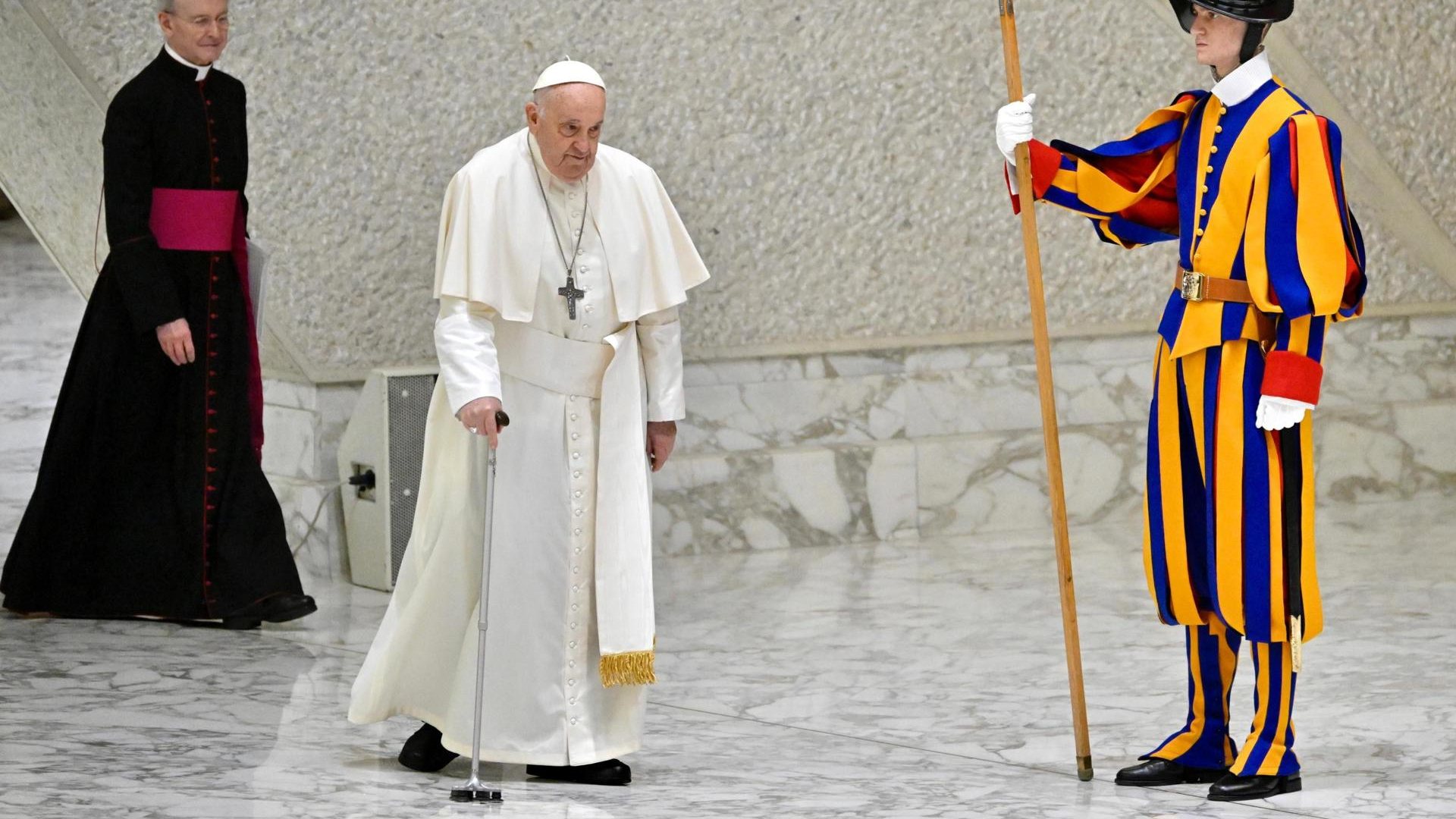 Papa Francisco Renuncia A Presidir El Vía Crucis 2024 En El Vaticano ...