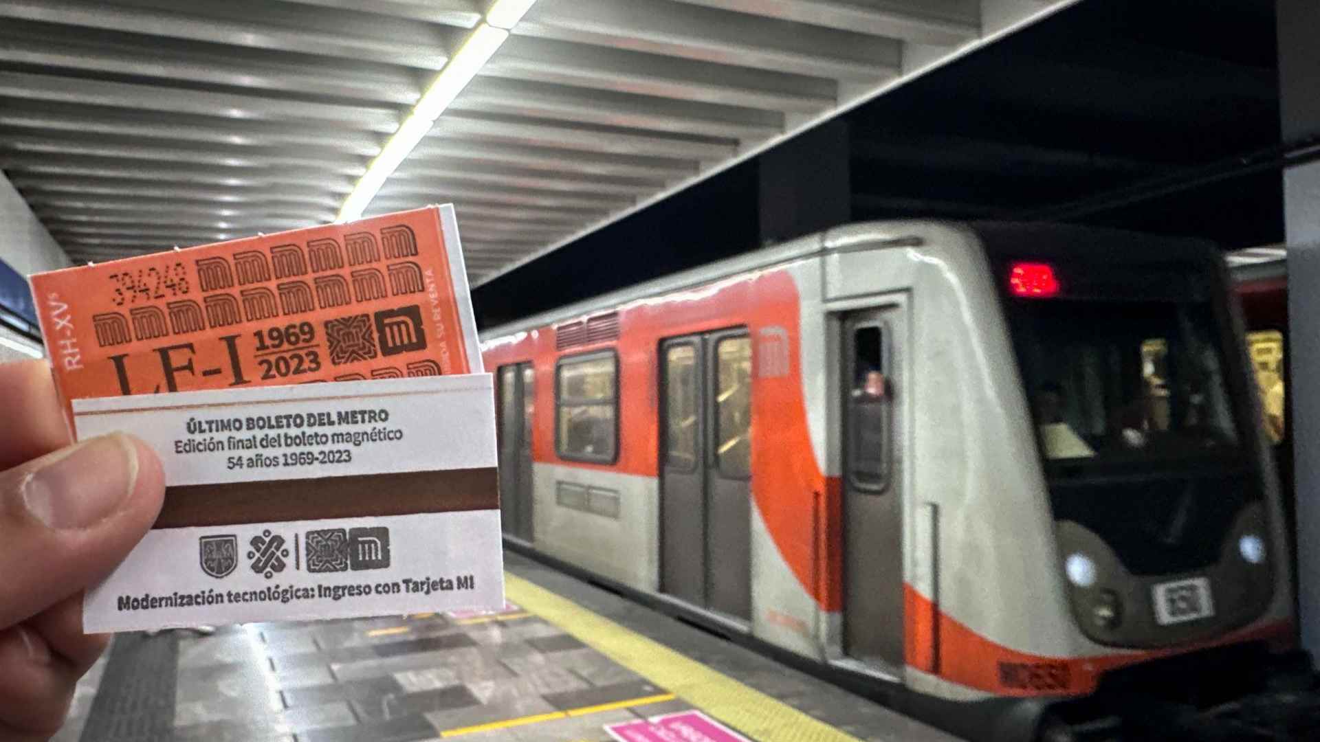 Adiós Al Boleto Del Metro De La Cdmx La Noche De Este Viernes Se Utilizó El Último N 0204