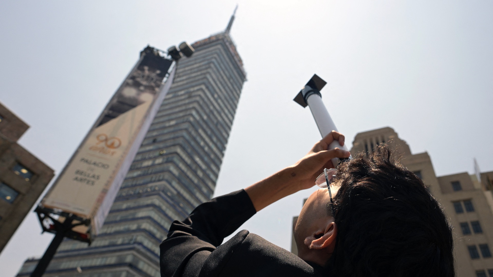 Así se Vivió Hoy el Eclipse Solar 2024 en la CDMX: Fotos | N+
