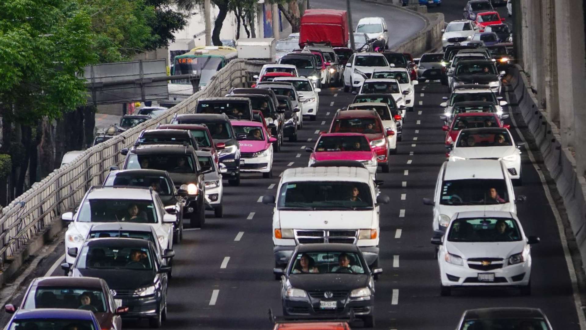 ¿Será Doble? Hoy No Circula Mañana Viernes 26 de Abril 2024 en CDMX y