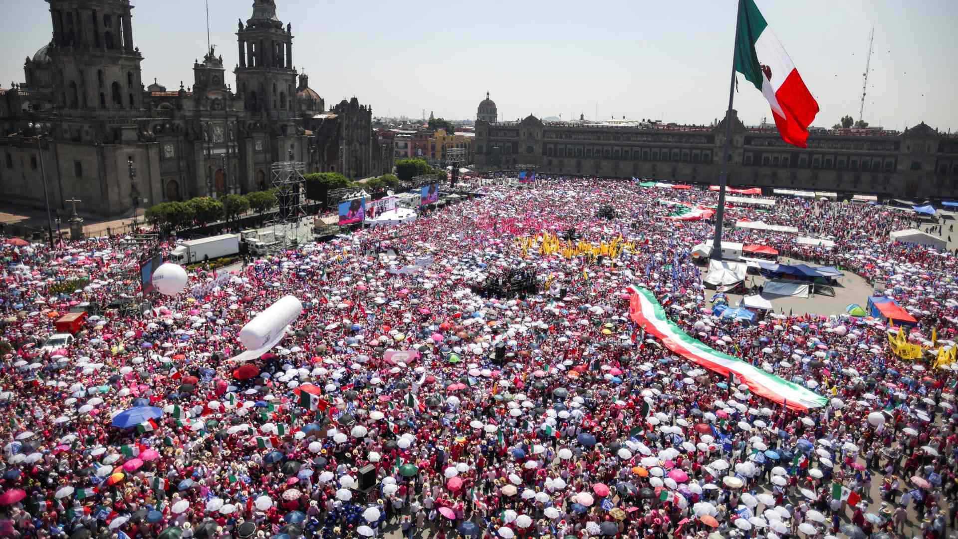 X Chitl G Lvez Llama Ante Marea Rosa En El Z Calo A Defender La