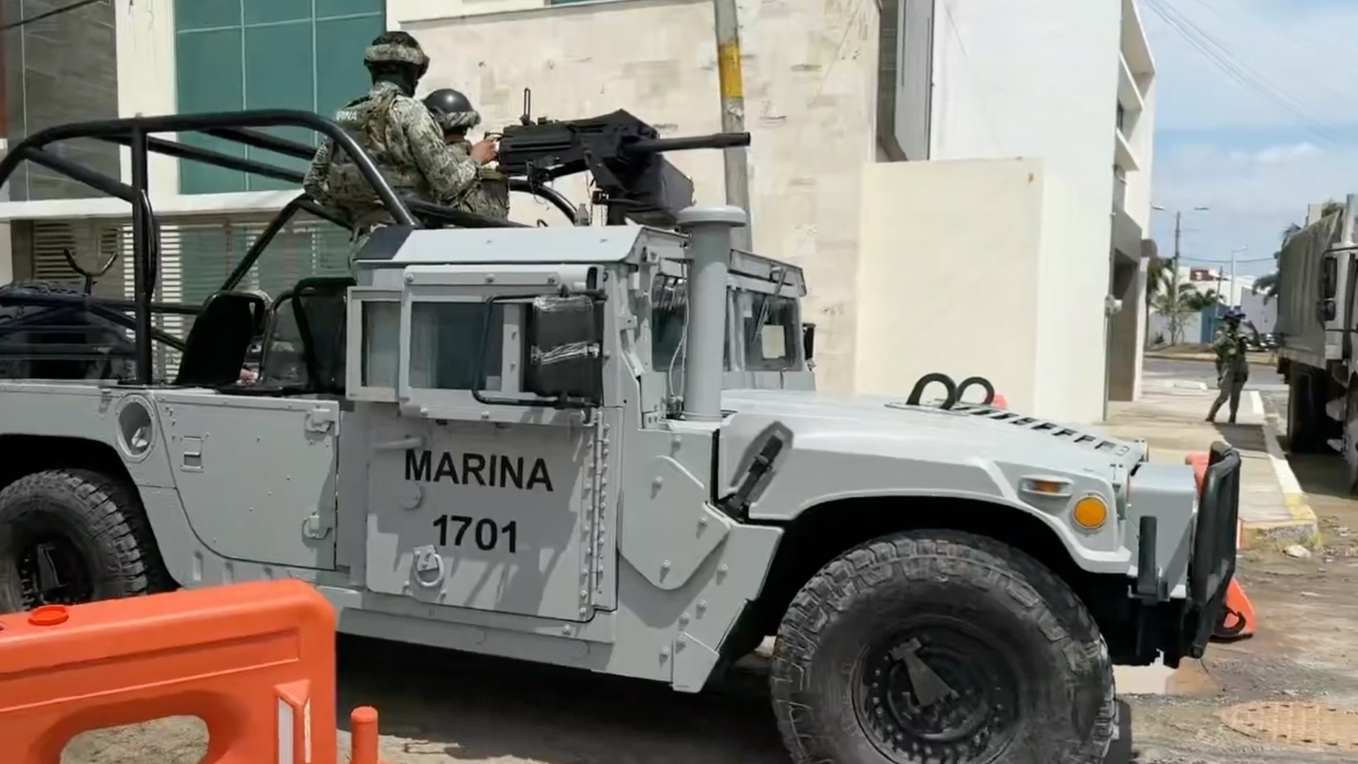 Encuentran Más De 200 Armas Dentro De Edificio Asegurado En Boca Del ...