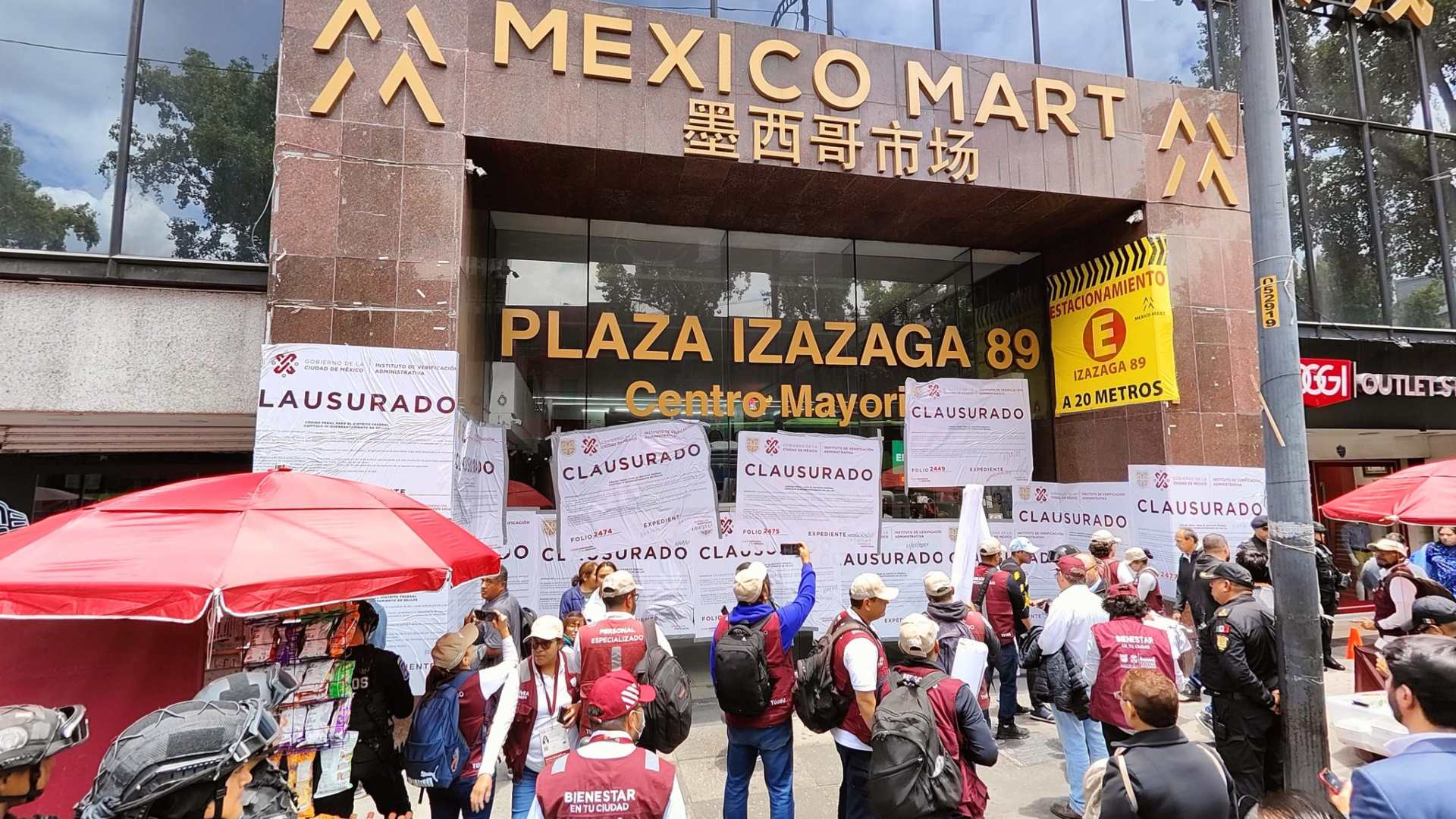 Chinese stores in Plaza Izazaga 89 in CDMX are closed