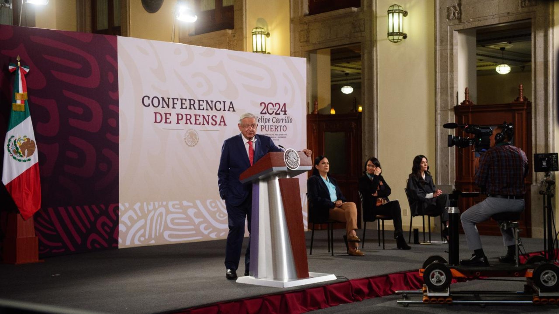 AMLO Descalifica a Ministros de la Corte que Están en Paro por Reforma ...