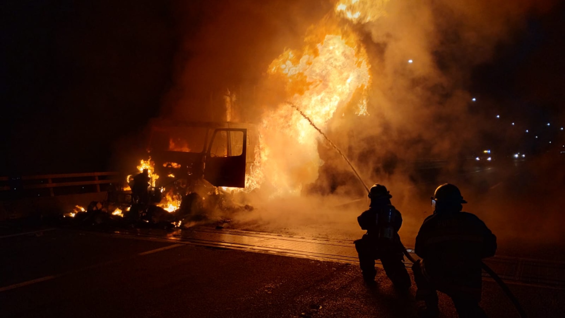 incendio de tráiler con papel higiénico