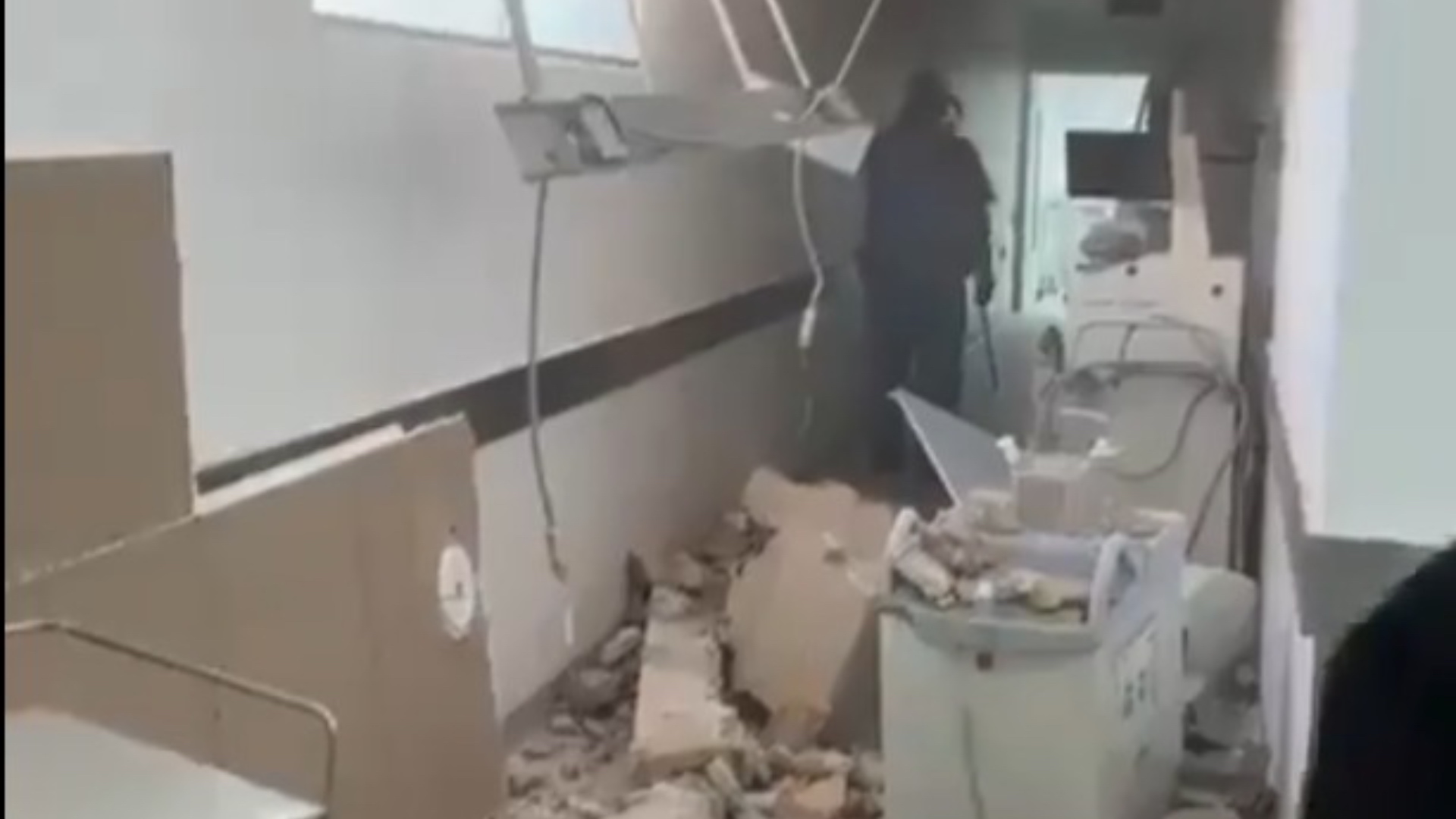 Se Registra un Derrumbe en el Hospital General de Zona 89 del IMSS | N+