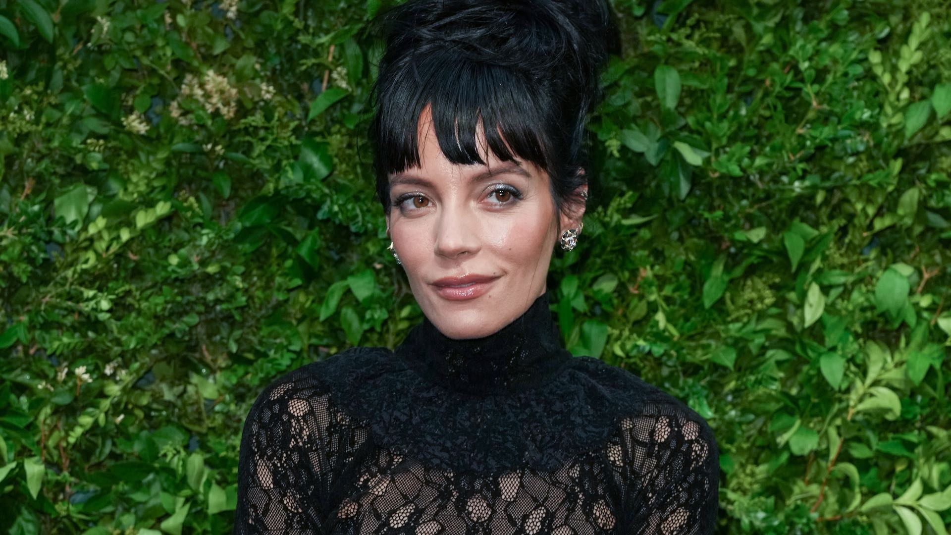 ¿Cuánto Gana? Cantante Lily Allen Revela que Recibe Más Dinero por OnlyFans que en Spotify | N+
