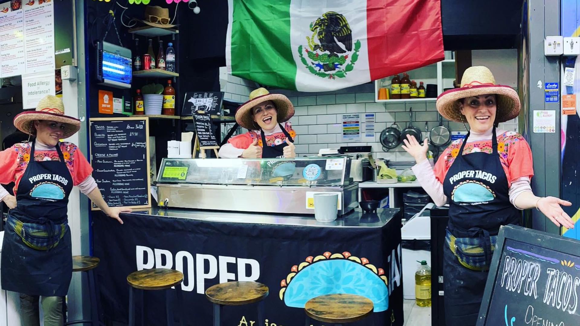 Mexicana Conquista a Británicos con 'Garnachas' y Tacos de Tortilla