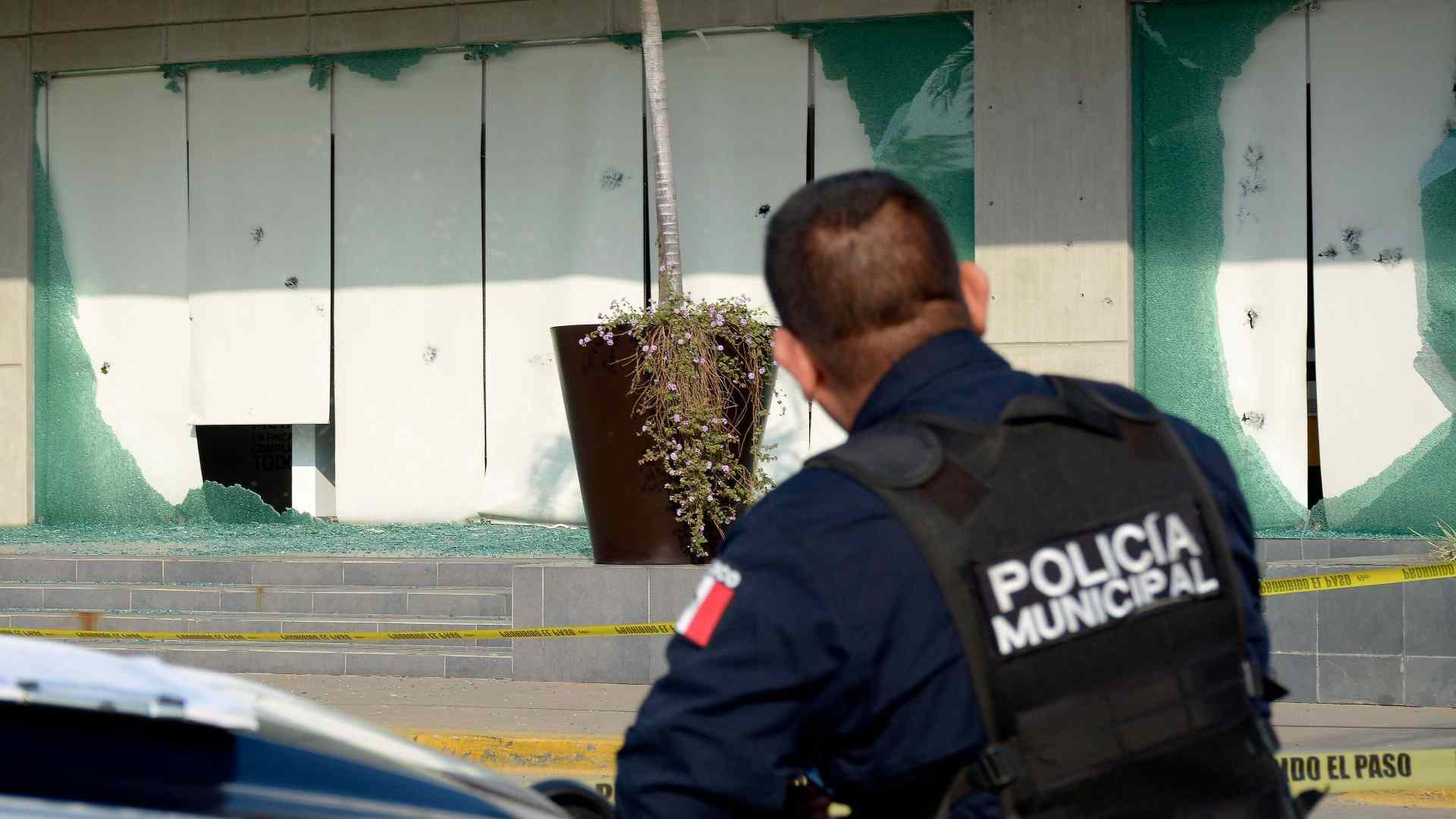 Renuncian 99 Policías Municipales De Culiacán Para Evitar Pruebas De ...