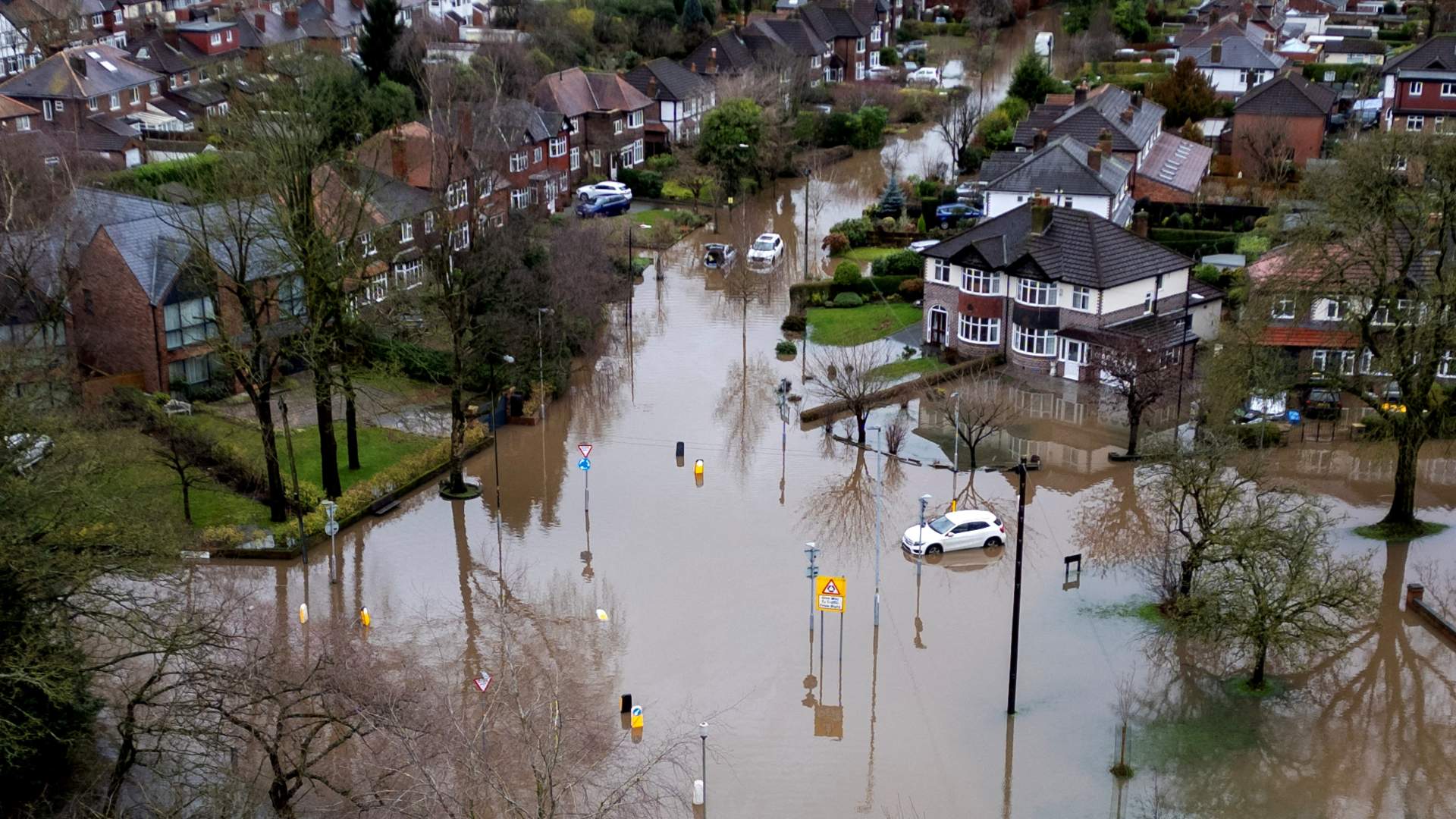 Galería | Reino Unido Recibe el 2025 con Históricas Inundaciones; en 2 Días  Llovió lo de 1 Mes | N+