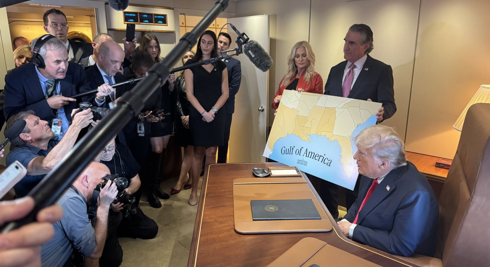 El 9 de Febrero es Declarado el Día del Golfo de América: Donald Trump  Firma Proclamación | N+