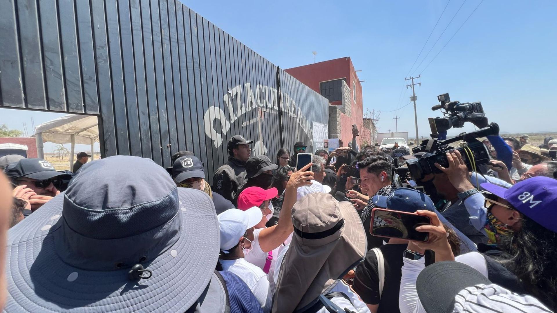 Teuchitlán: Madres Buscadoras Rompen Cerco de Seguridad e Ingresan al Rancho  Izaguirre | N+