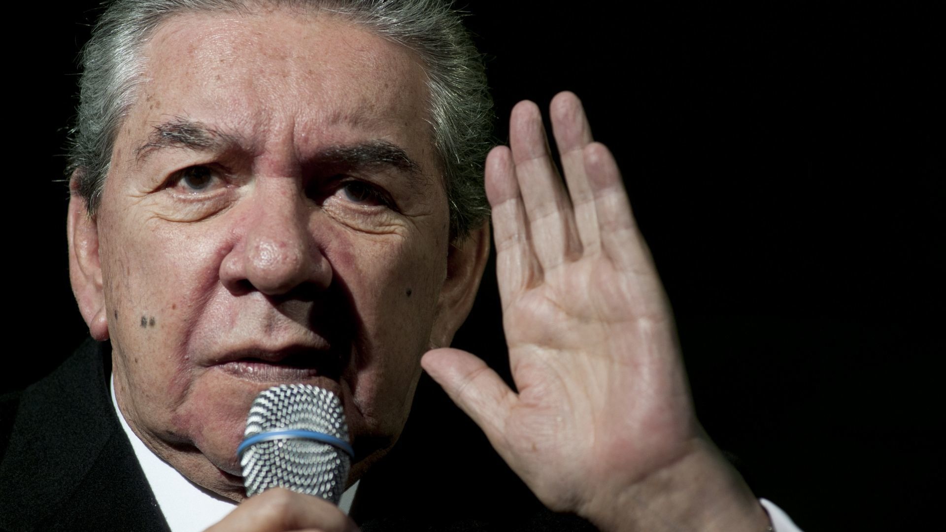 Marco Antonio Muñiz 'El Lujo de México' Recibirá Gran Homenaje el 4 de Junio " | N+