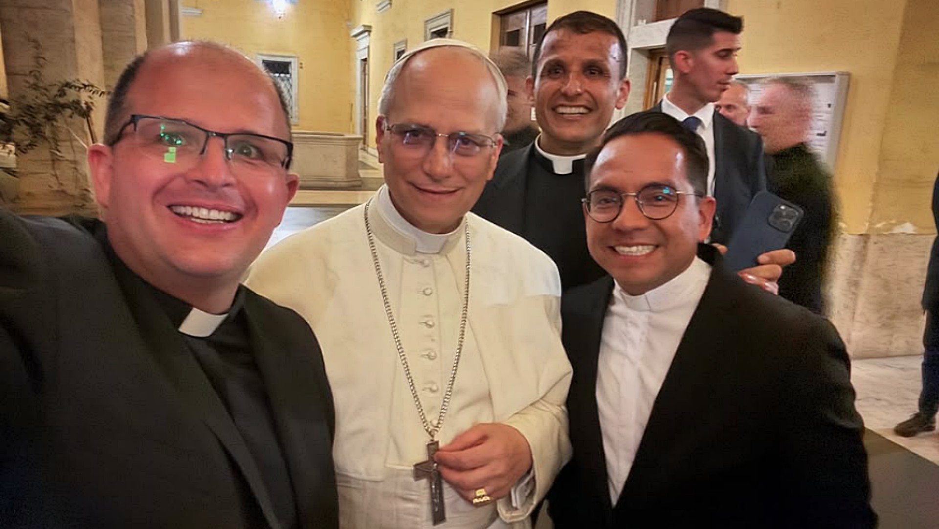 Sacerdote Mexicano José Luis González Narra Cómo Conoció al Papa León ...