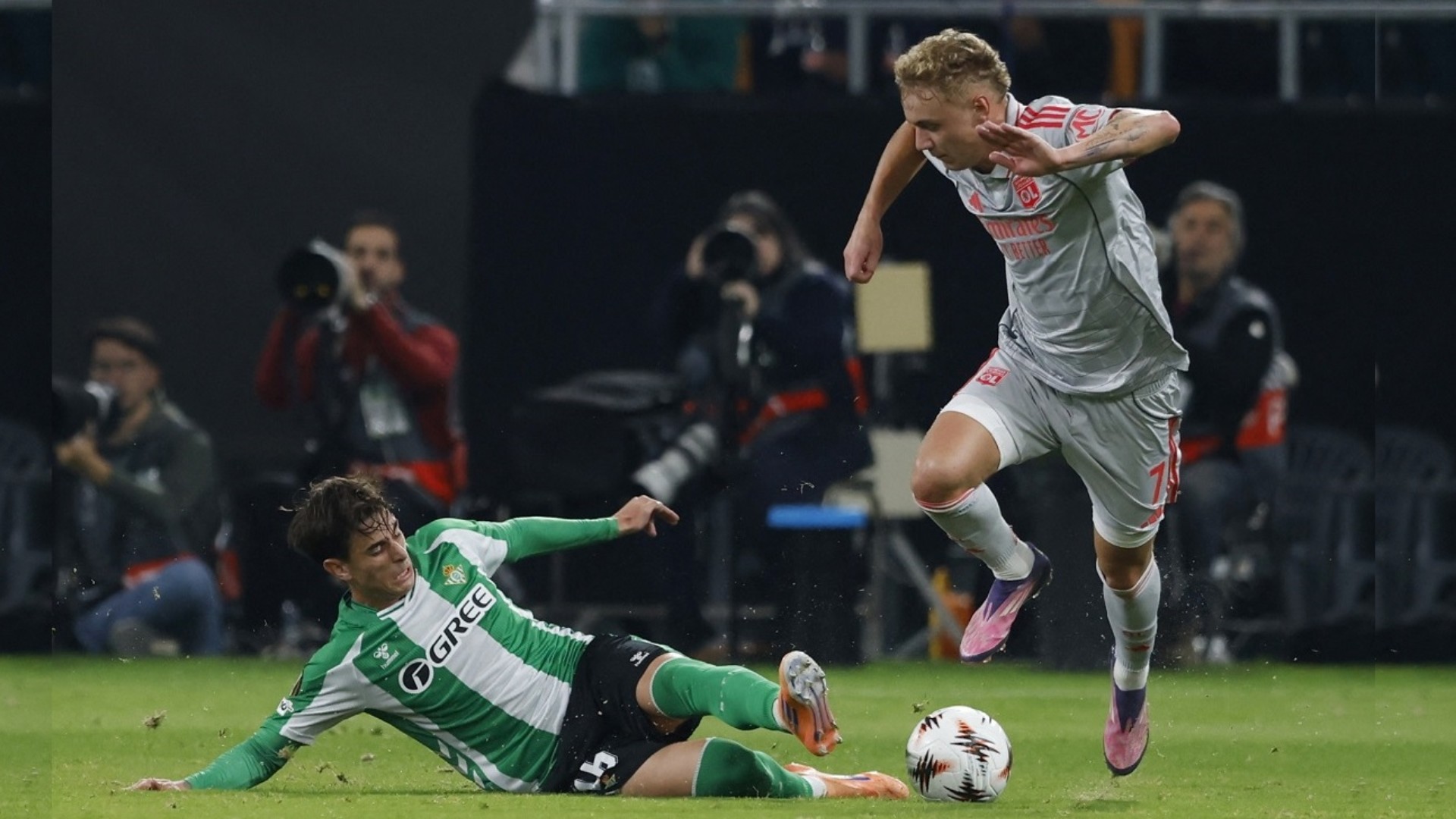 Spoils shared as Betis and Lyon begin with draw Europa League 2013/14