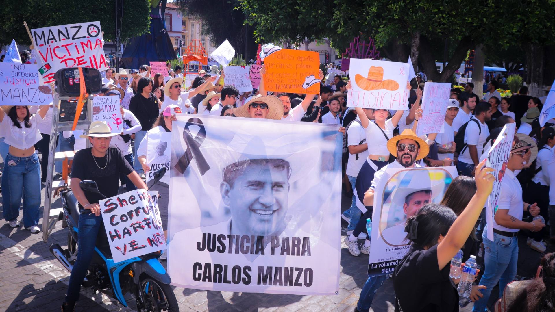 Marcha Nacional por Asesinato de Carlos Manzo: ¿Dónde Habrá Manifestaciones el 15 de Noviembre 2025 en México? | N+