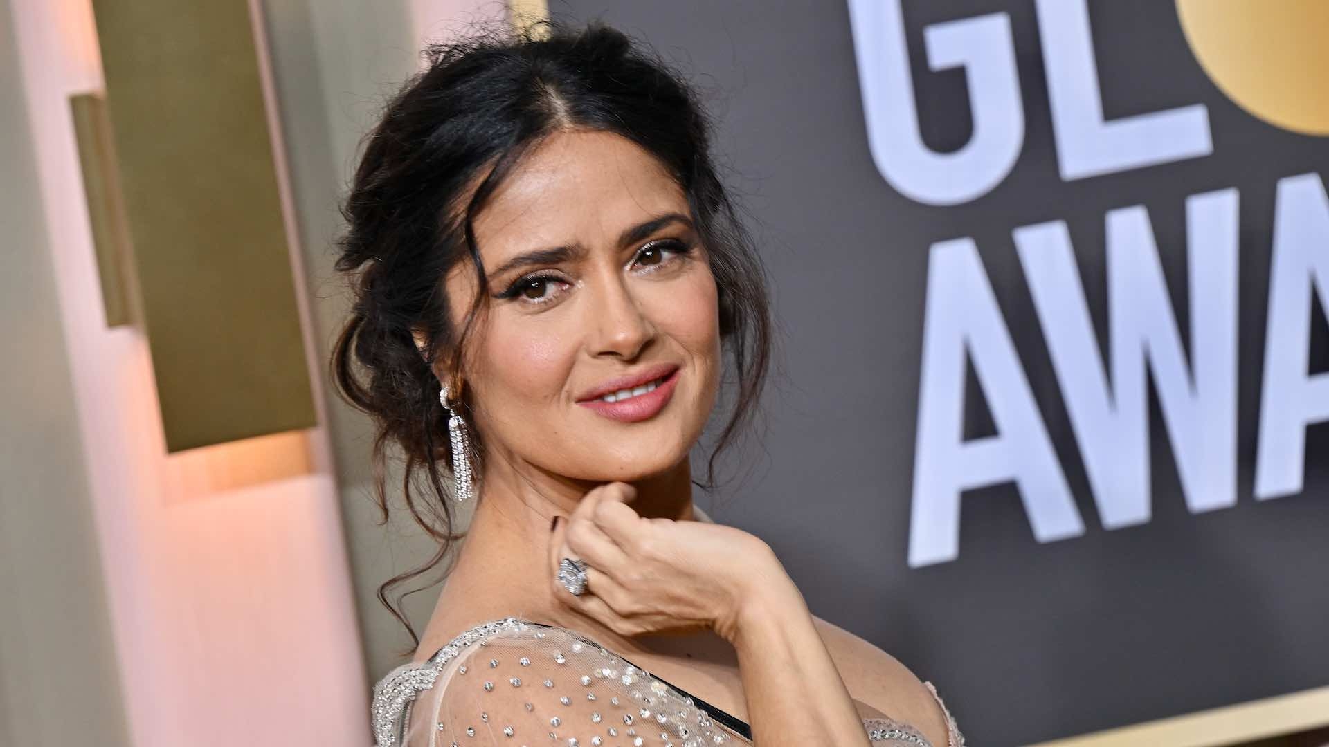 Salma Hayek Lleva Dulces Mexicanos a los Golden Globes N+