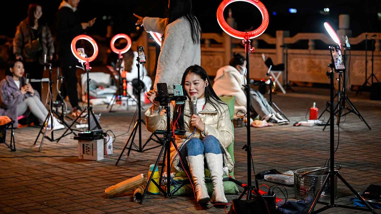 China ¿Por qué las influencers chinas graban y transmiten videos desde