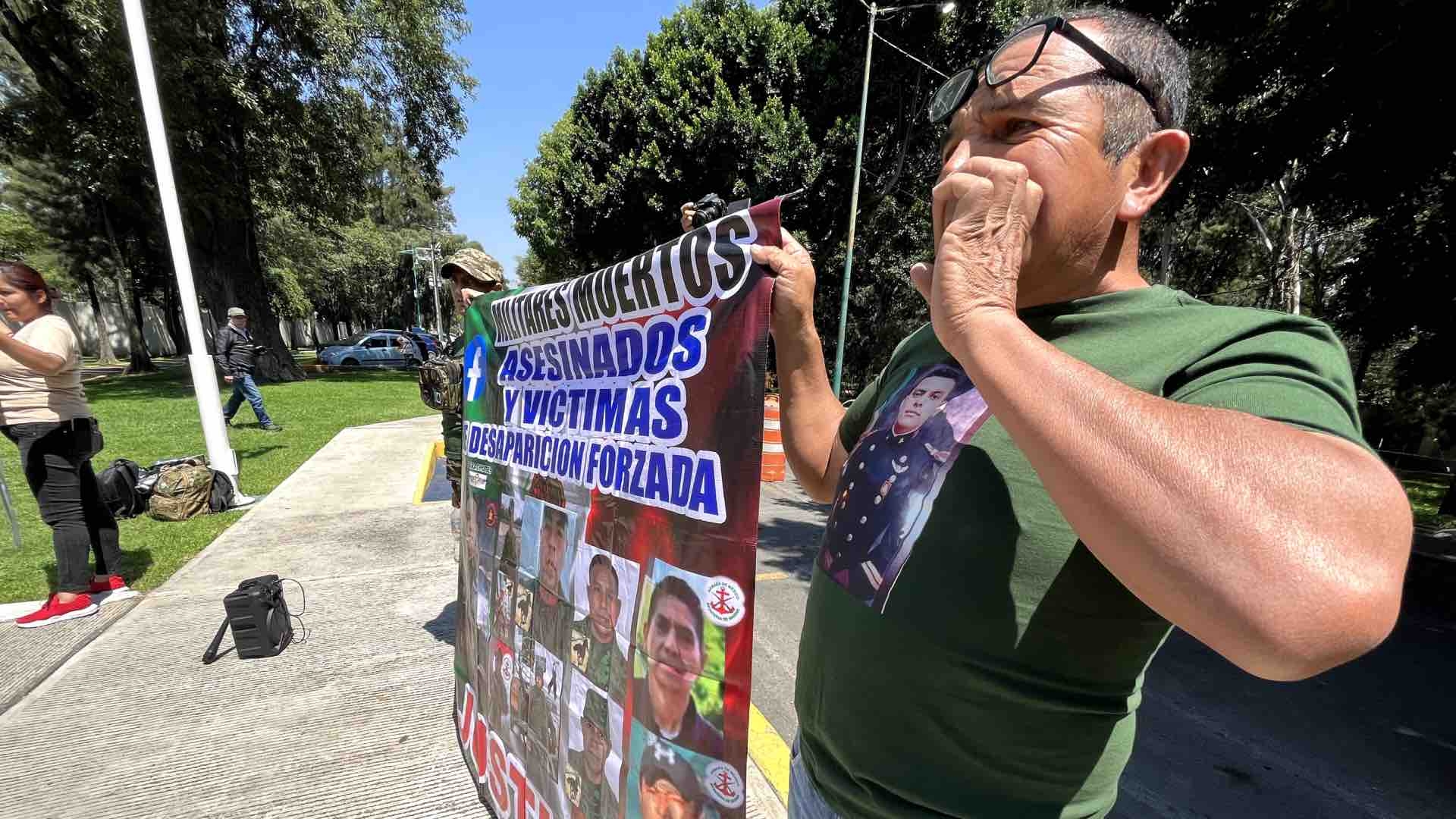 Familiares de Militares y Marinos Desaparecidos y Muertos Acusan Abandono  del Estado | N+