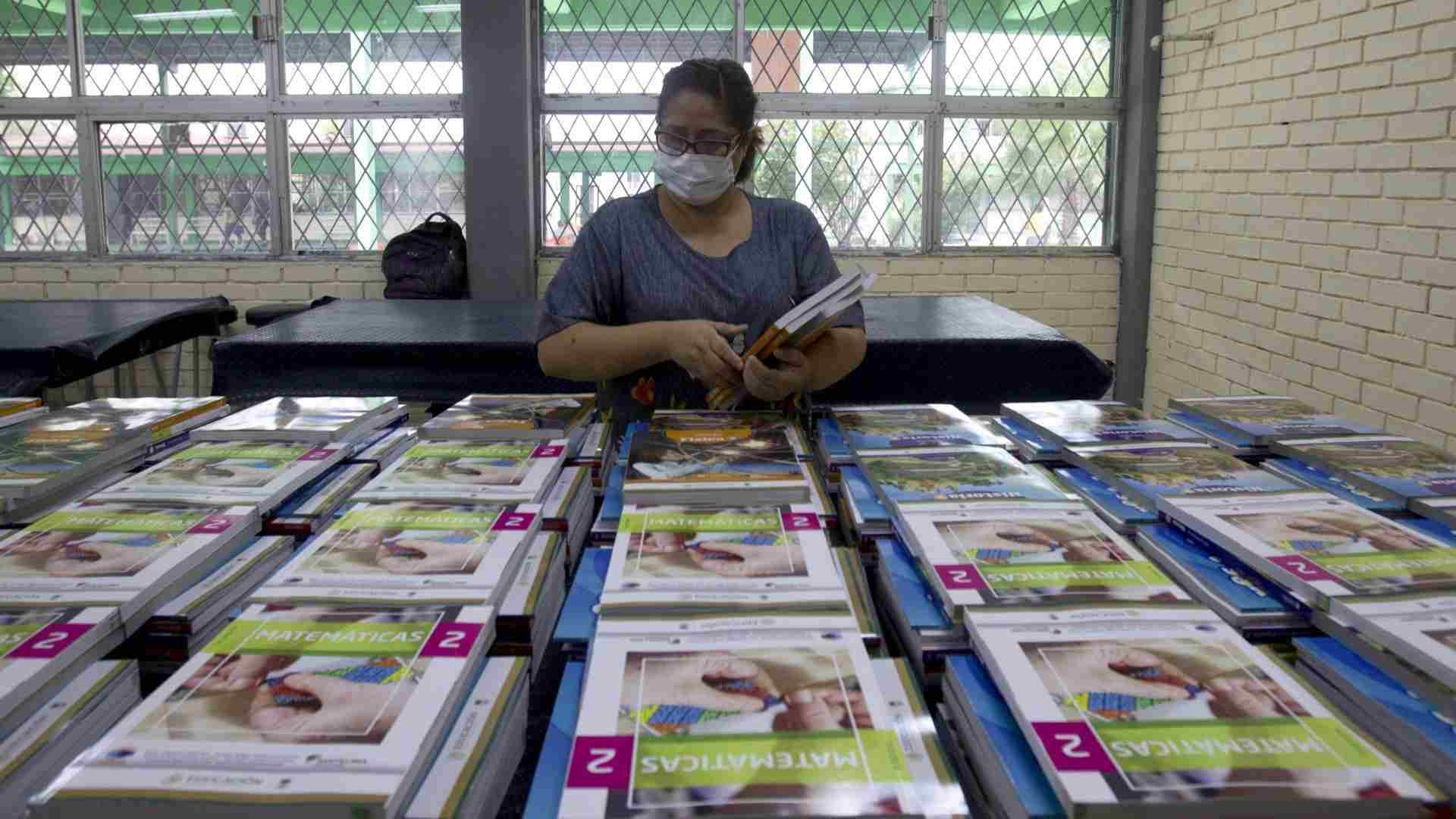 Libros De La Sep Va Por México Irá A La Scjn Para Detener Distribución N 2463