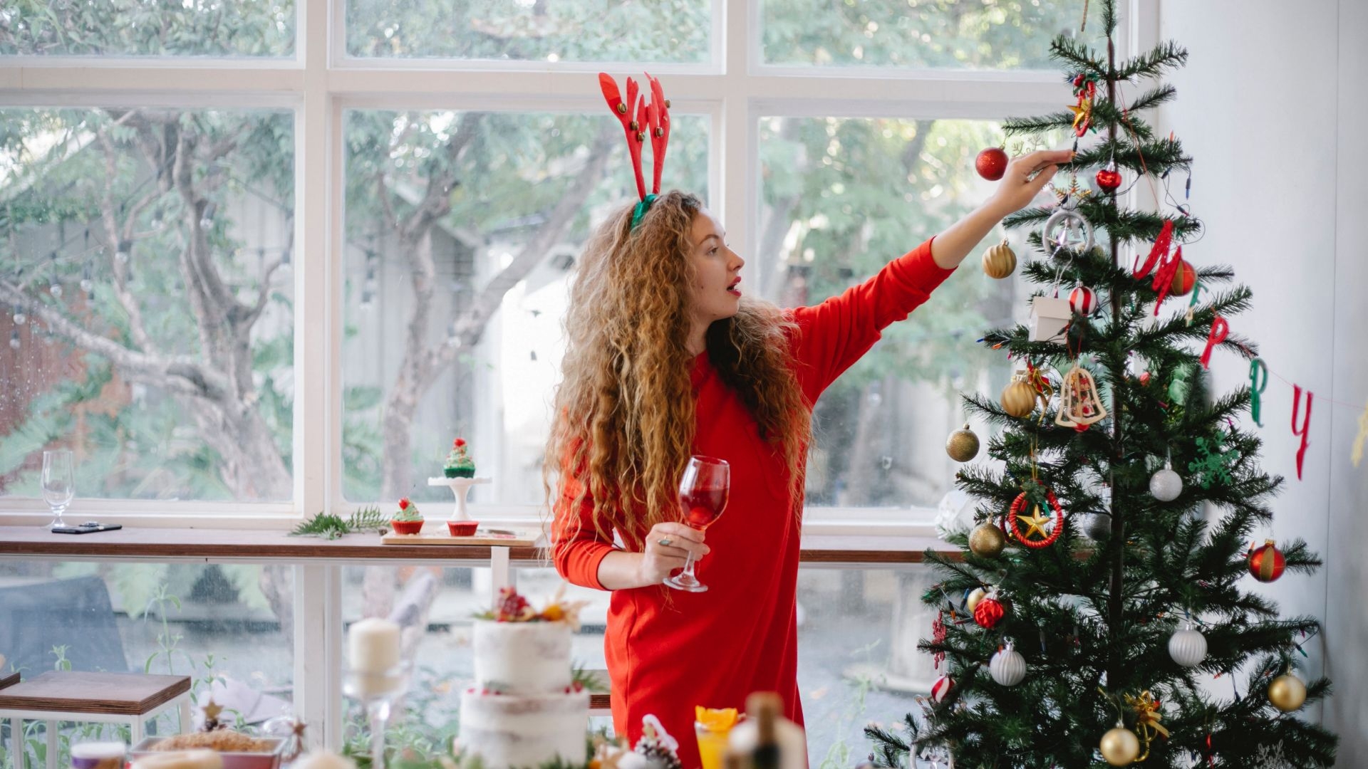 Feng Shui: ¿cuándo se debe poner y quitar el árbol de navidad para