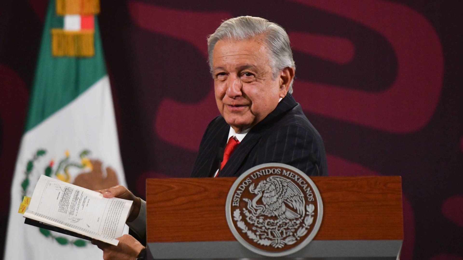 Ine Ordena A Presidencia Eliminar O Modificar 7 Mañaneras De Amlo N