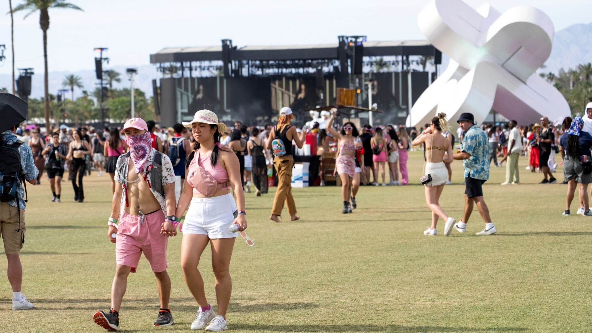 Cuánto Cuesta Ir a Coachella 2025? Precios de Boletos, Hospedaje, Camping y Vuelos | N+