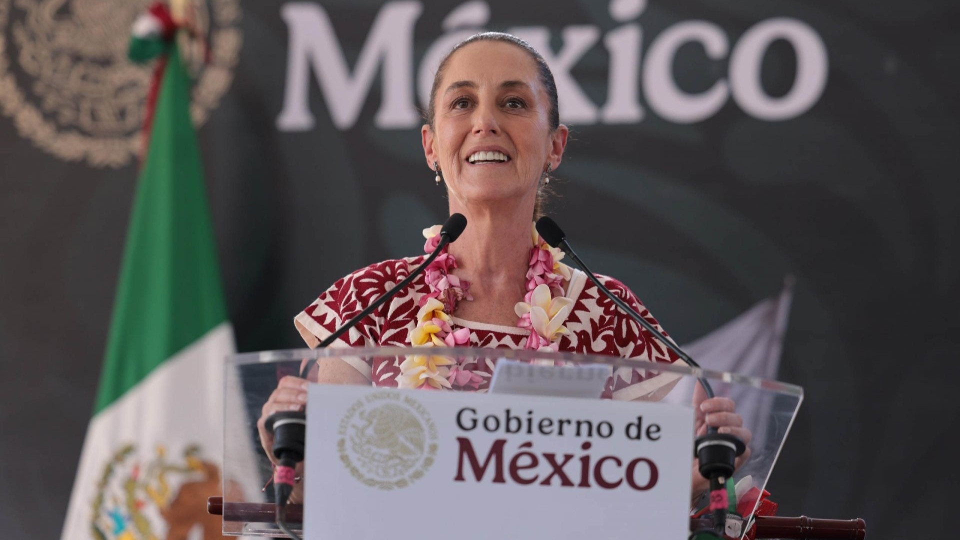 Sheinbaum Destinará 800 Mil Millones de Pesos a Programas Sociales en 2025  | N+