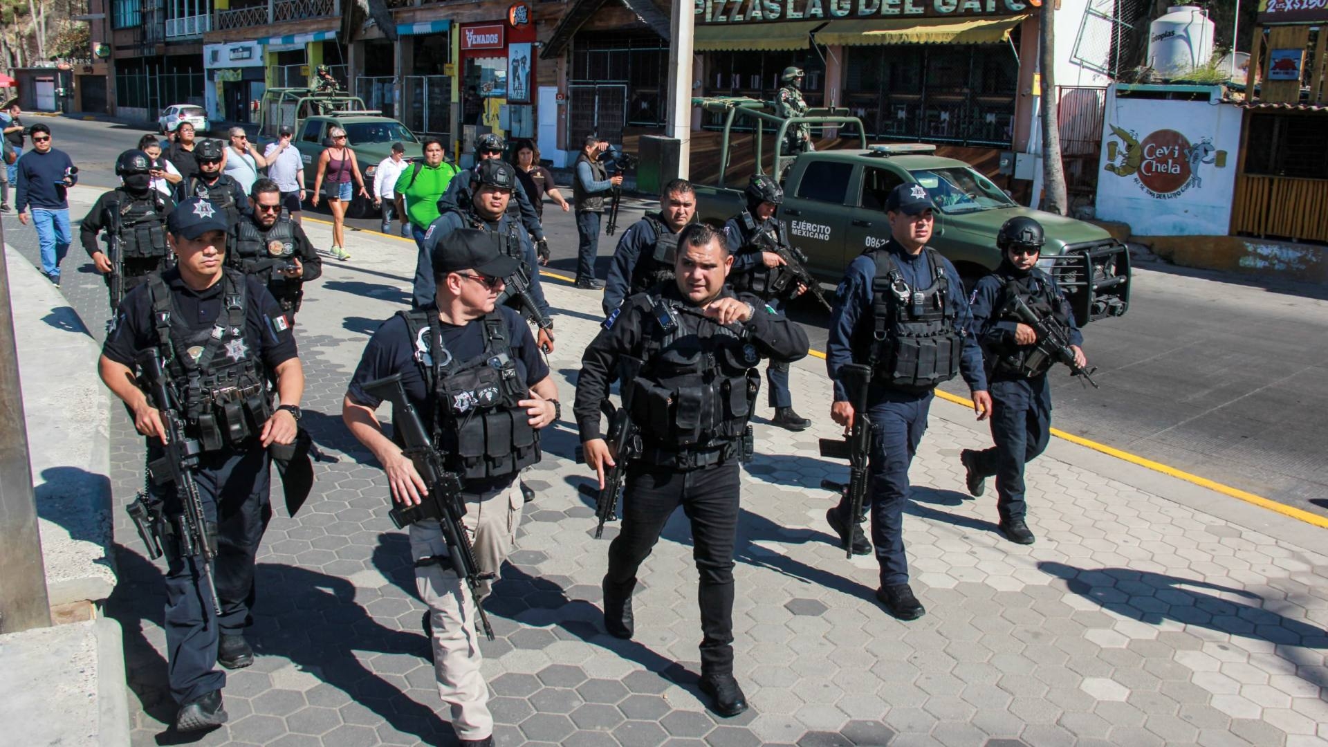 Miles de Policías Llegan para Reforzar el Carnaval de Mazatlán 2025, a Unas  Horas de su Inicio | N+