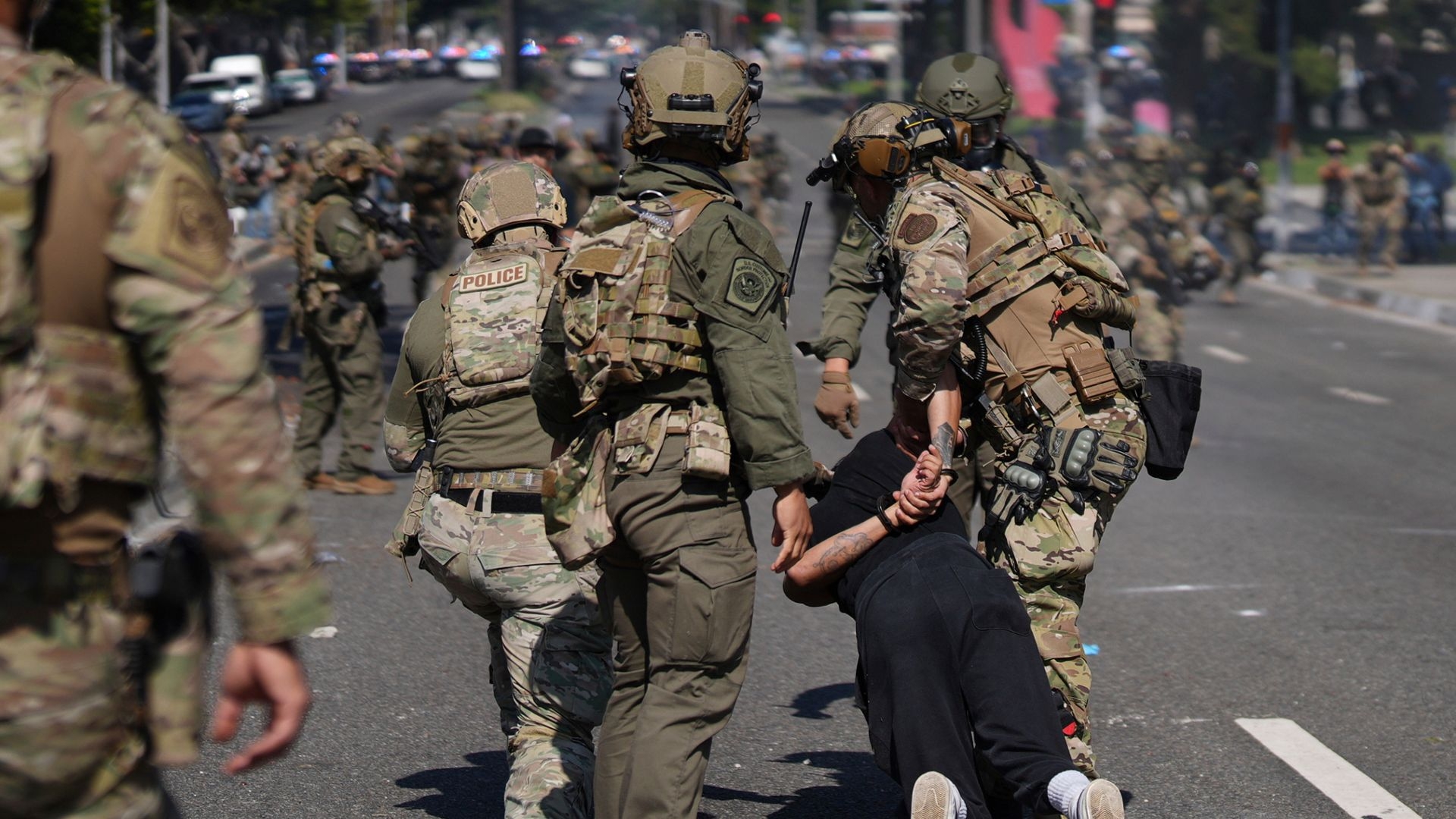 Trump Despliega a 2,000 Militares de la Guardia Nacional en Los Ángeles por  las Protestas | N+