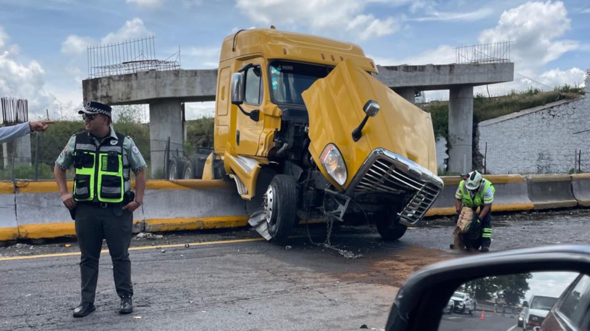 Accidente de Tráiler Provoca Cierre Parcial en la Autopista México ...