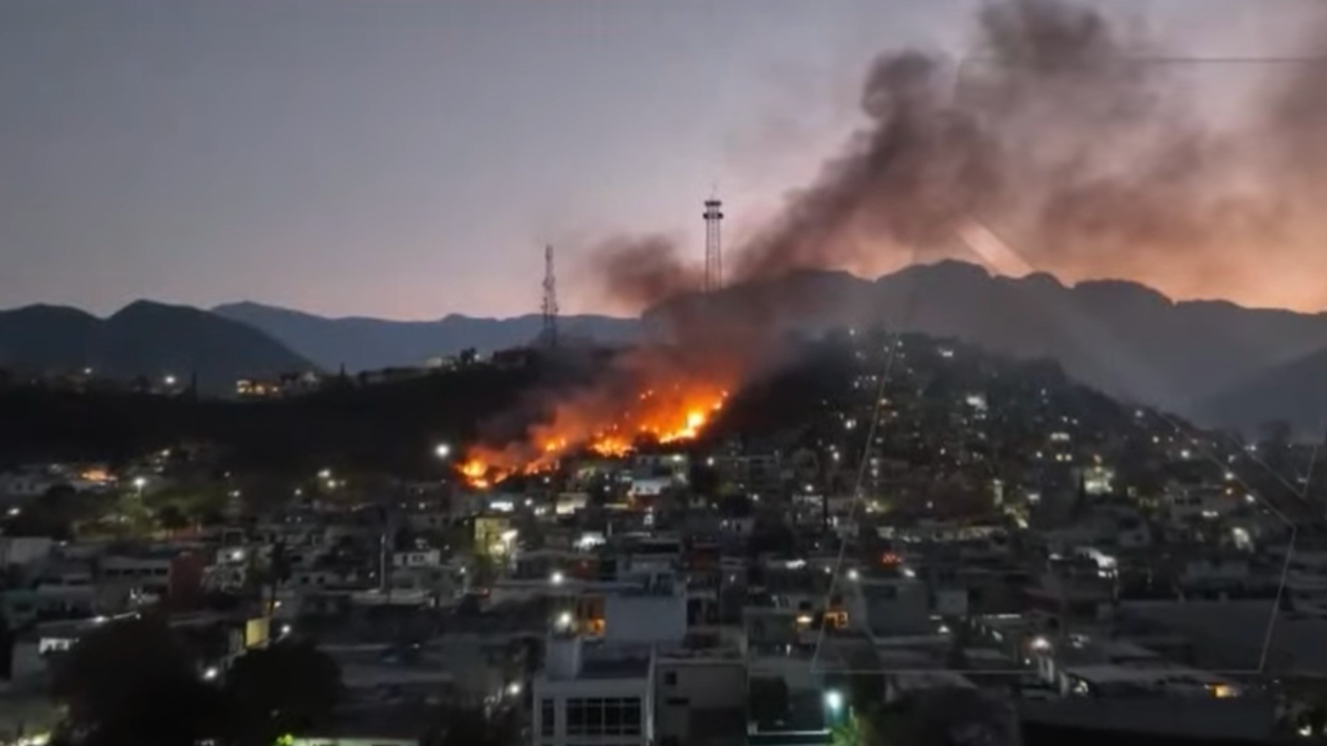 Incendio en Cerro de la Colonia 18 de Marzo Moviliza a Cuerpos de ...