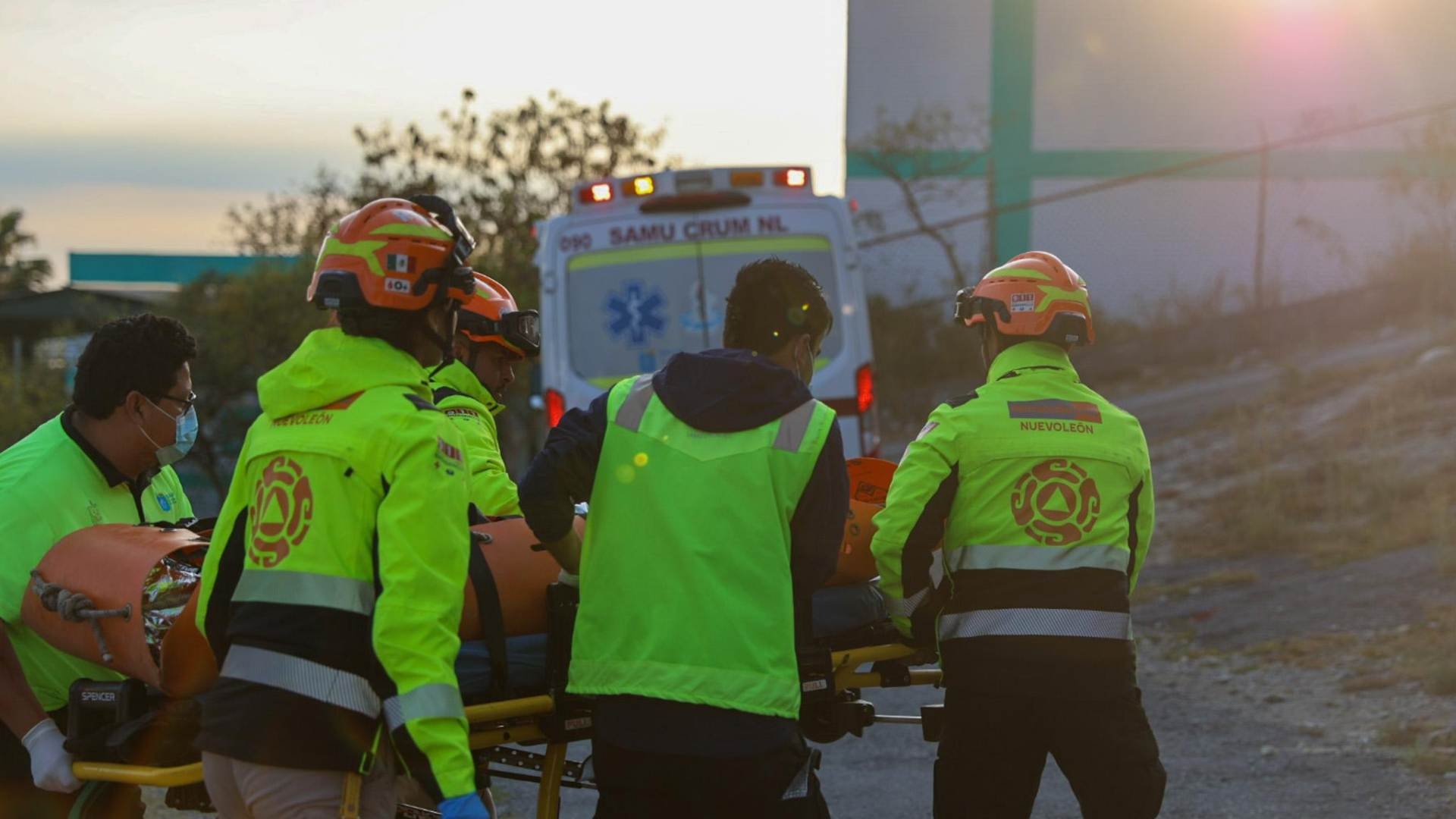 Rescatan a Joven Lesionada en el Cerro de las Mitras en Monterrey | N+