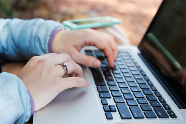 Trabajadores freelance podrán inscribirse por internet al régimen obligatorio del IMSS. Fuente: Pixabay 