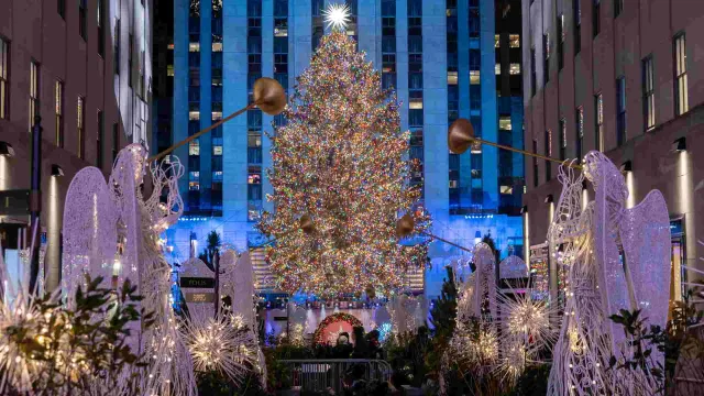 Árbol de Navidad de Rockefeller Center, en Nueva York. Foto Reuters