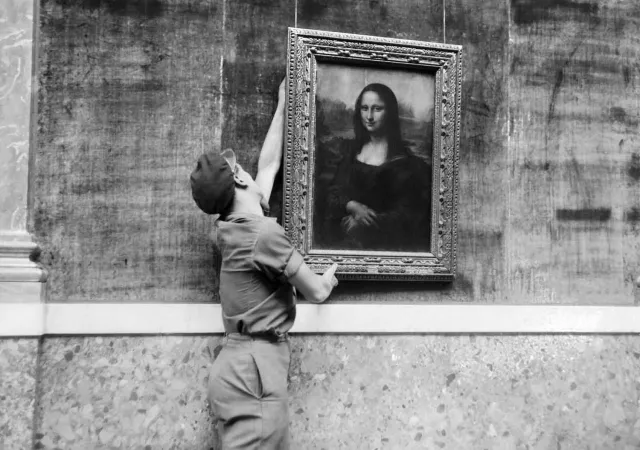 La Mona Lisa cuando fue reinstalada en 1947