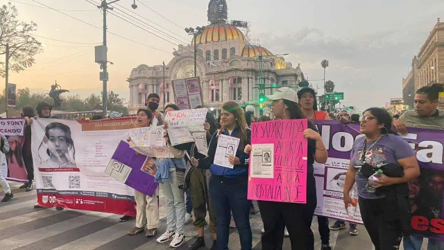 Manifestantes bloquearon el Eje Central a la altura de Av. Juárez en la Ciudad de México. Foto: Samuel Servín | N+