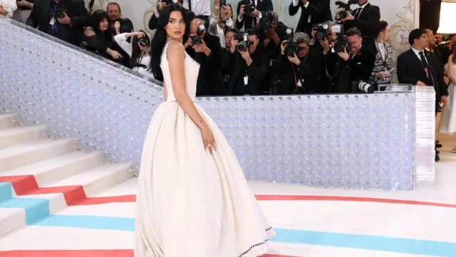 Met Gala 2023: Dua Lipa