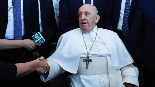 Papa Francisco agradece a los medios de comunicación su labor