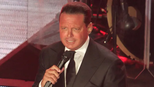 Luis Miguel en 2015 durante un concierto en México