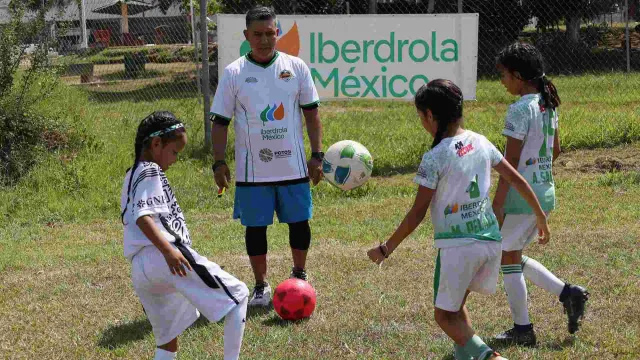 Entre los éxitos deportivos, la categoría 2009-2010 de las Sultanas consiguió un histórico primer lugar en el torneo estatal de San Luis Potosí. Foto: EFE