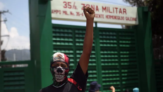 Protesta de normalistas en Chilpancingo